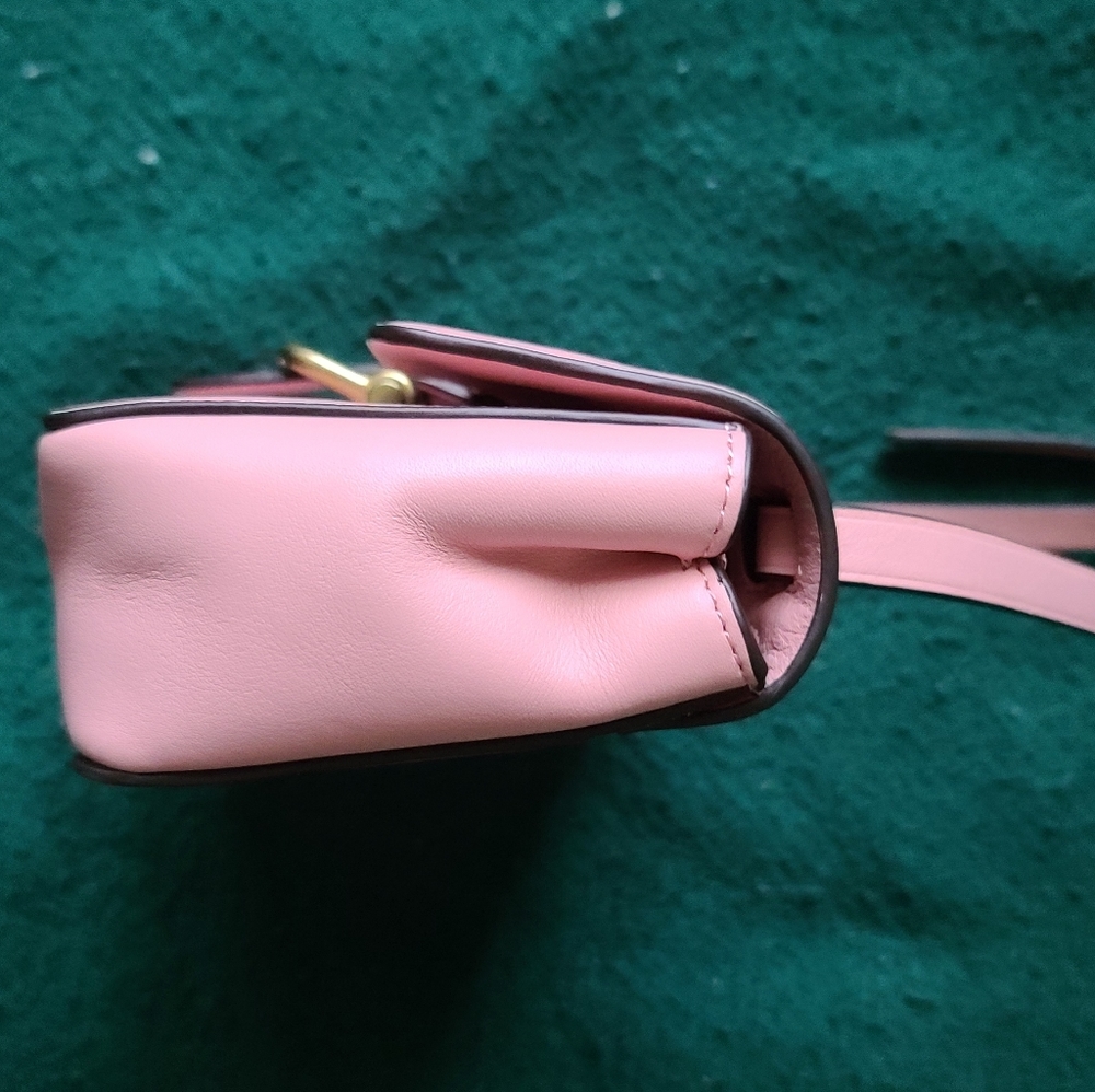 Purses - Picture 2 of 15